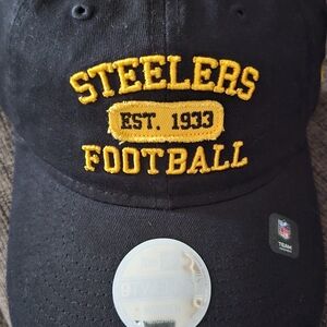 Pittsburgh Steelers Ladies Adjustable Hat. Brand New.